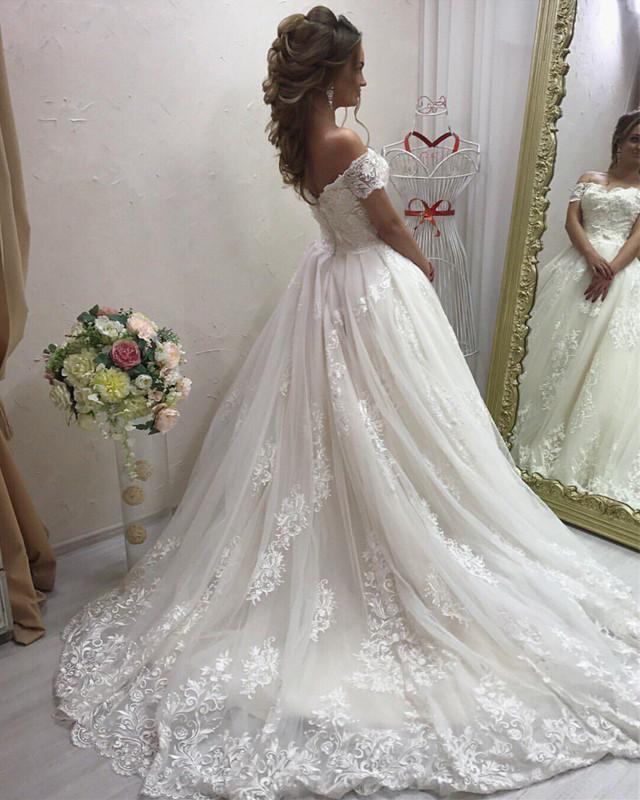 Vintage Lace Top Line A Wedding Dress With Off Shoulder Tulle